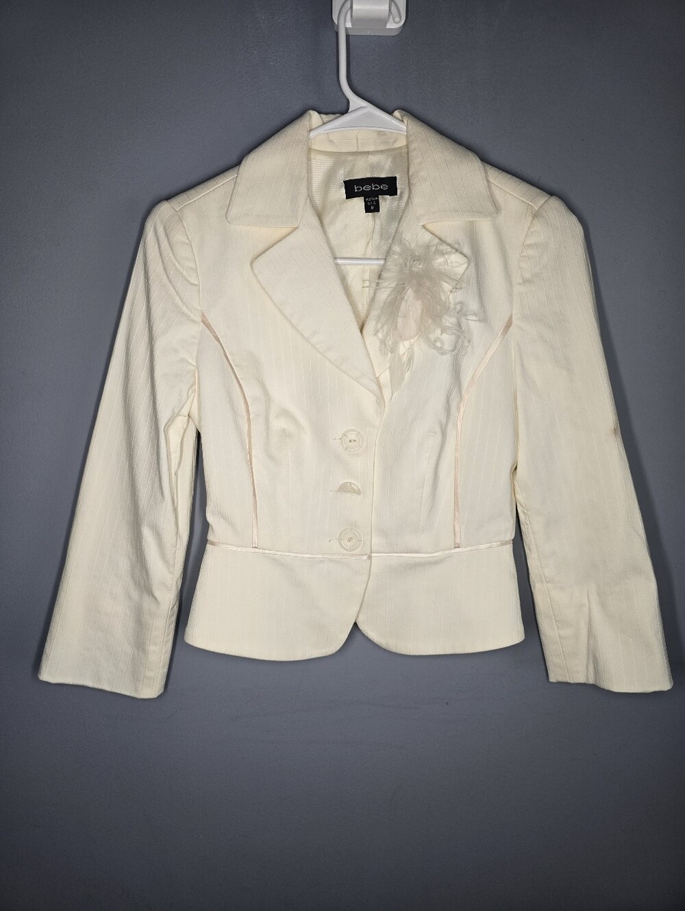 Bebe Striped Textured Blazer w/Feather Brooch-Womens Size 0/XS-Ivory/Off-White